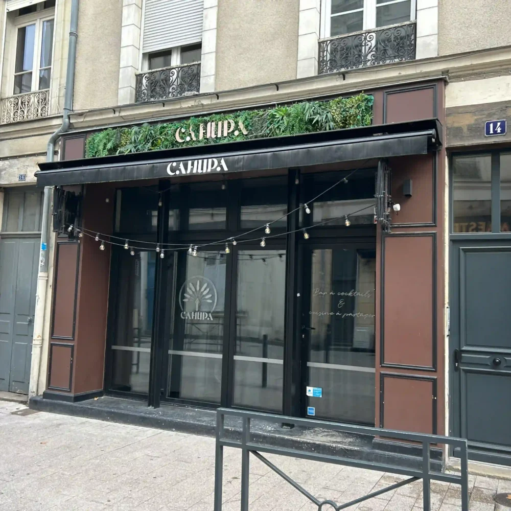 Façade du bar Cahupa à Angers