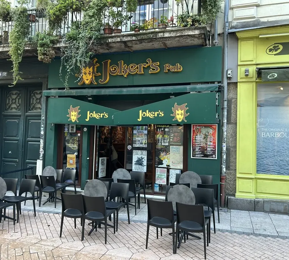 Façade bar Jokers Pub à Angers