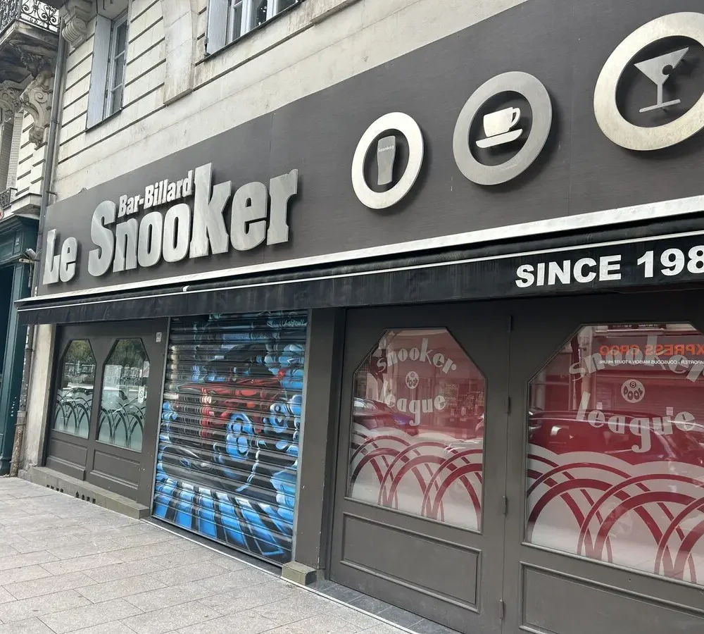 Façade du bar Le Snooker à Angers