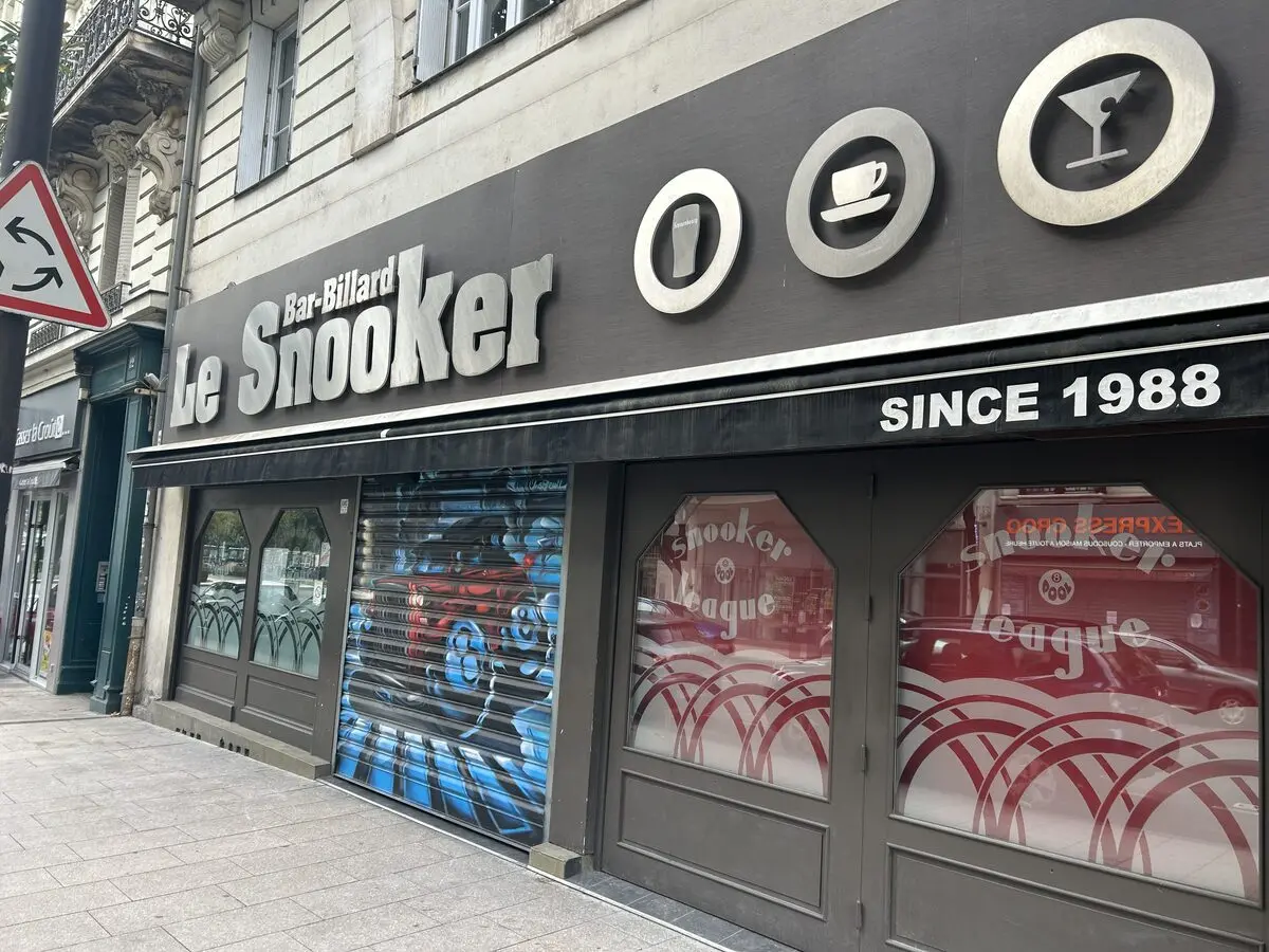 Façade du bar Le Snooker à Angers