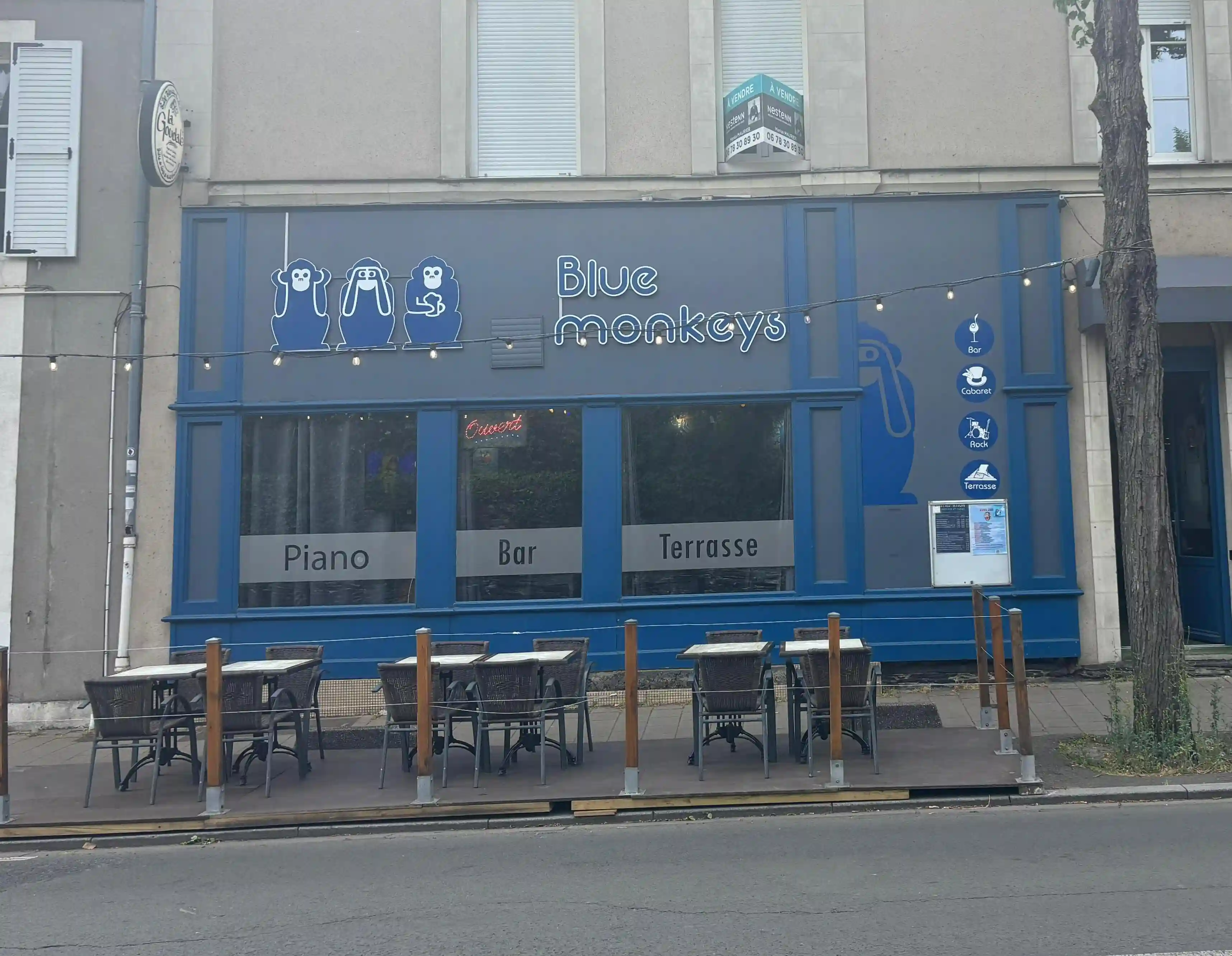 Façade du bar le Blue Monkeys à Angers