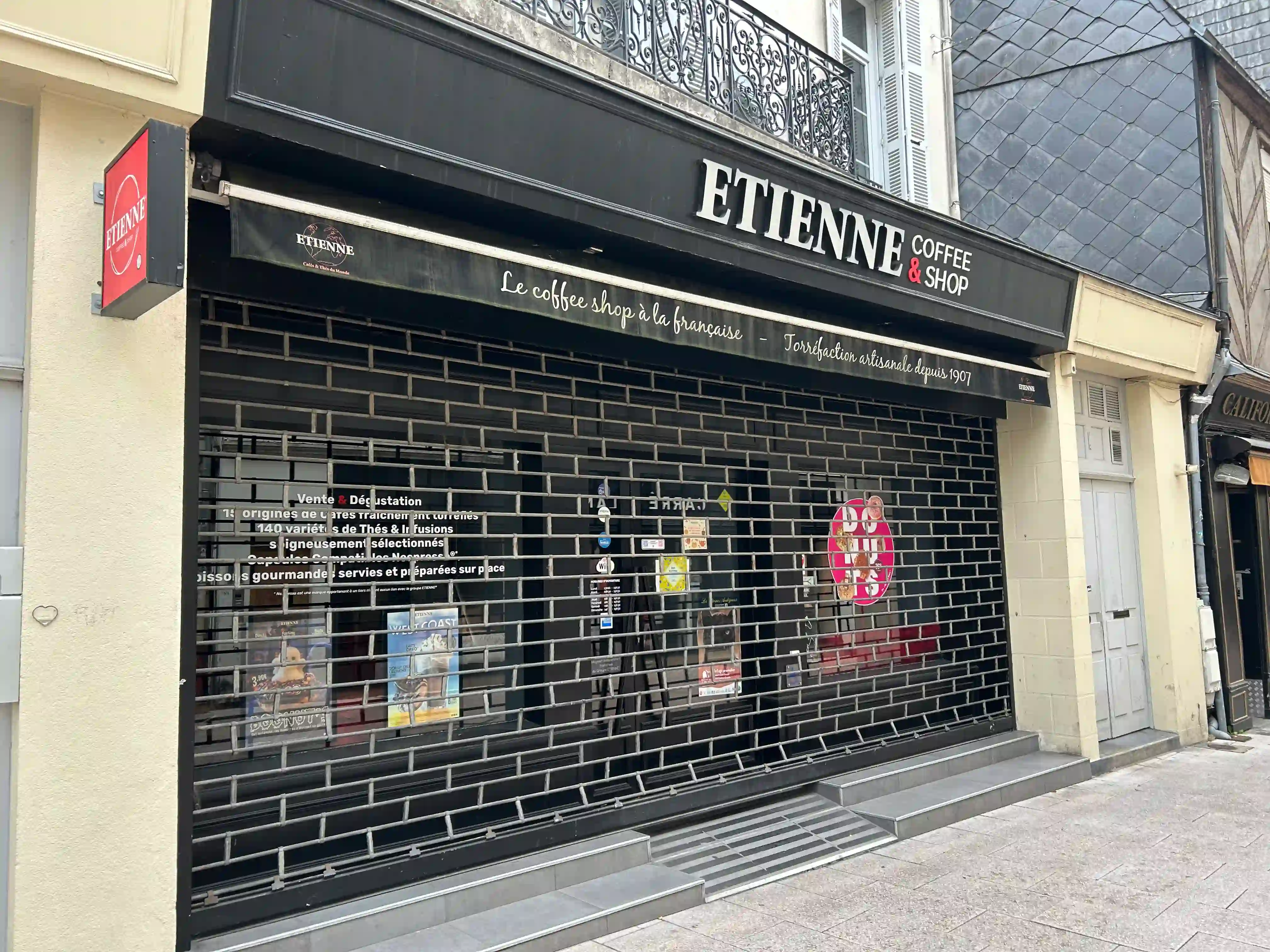 Façade du café Etienne Coffee Shop à Angers