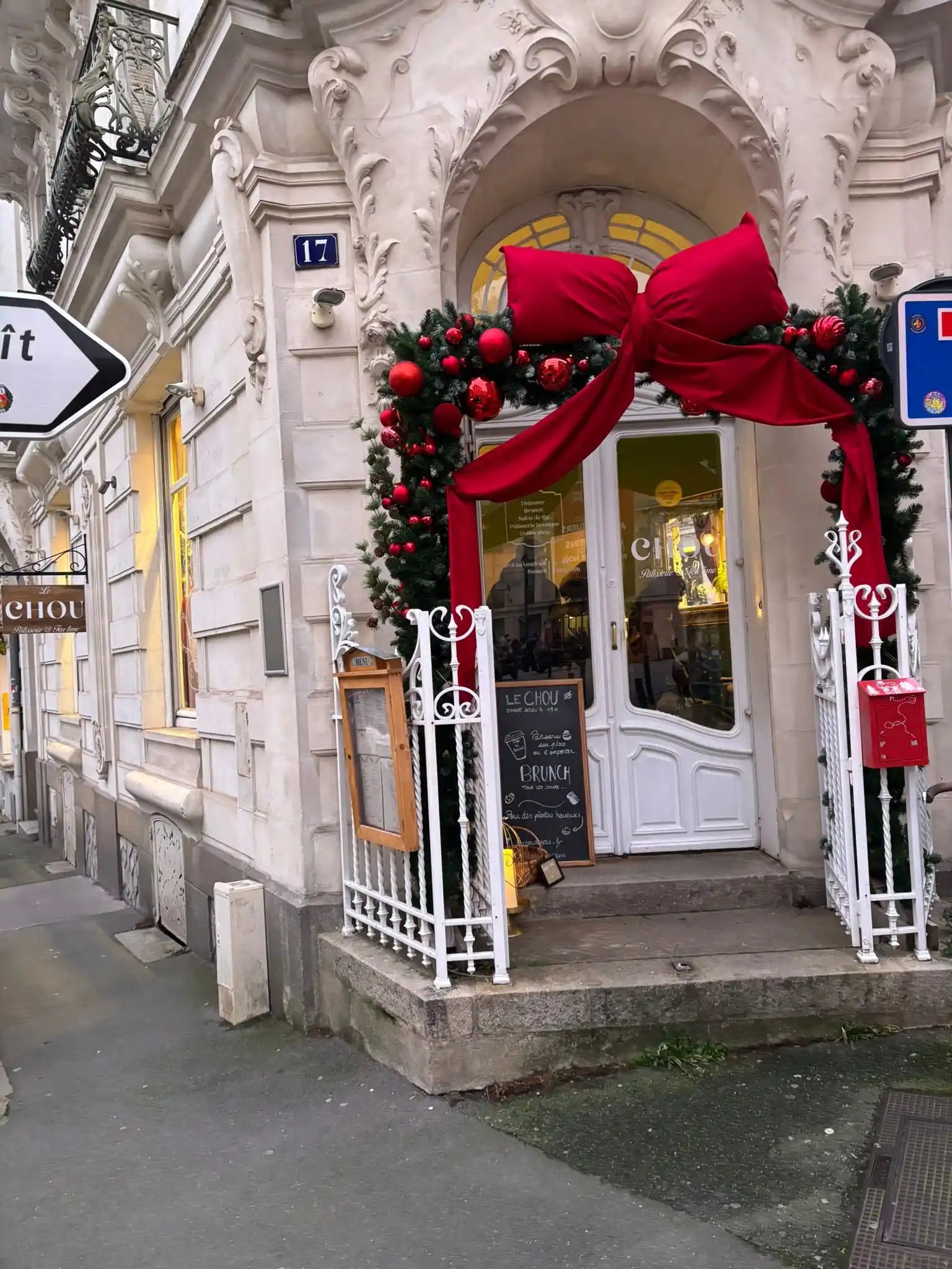 Façade salon de thé le Chou