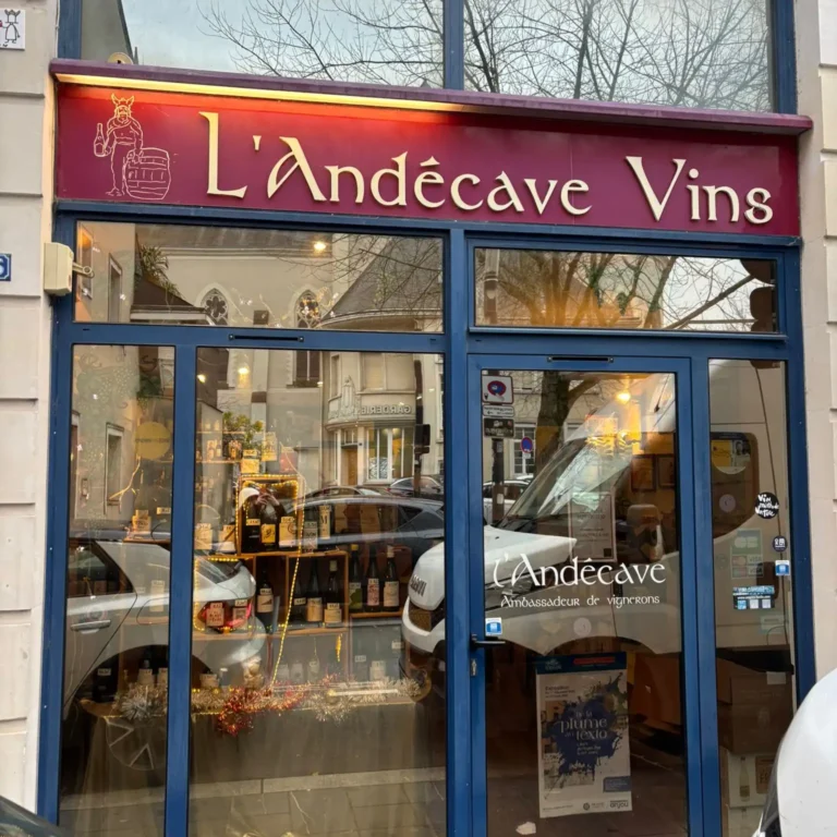 Façade de la cave à vin Andecave à Angers