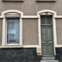Façade caviste à 2 main le vin à Angers