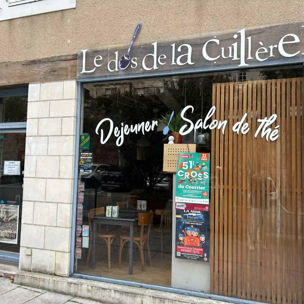 Façade salon de thé le dos de la cuillère à Angers