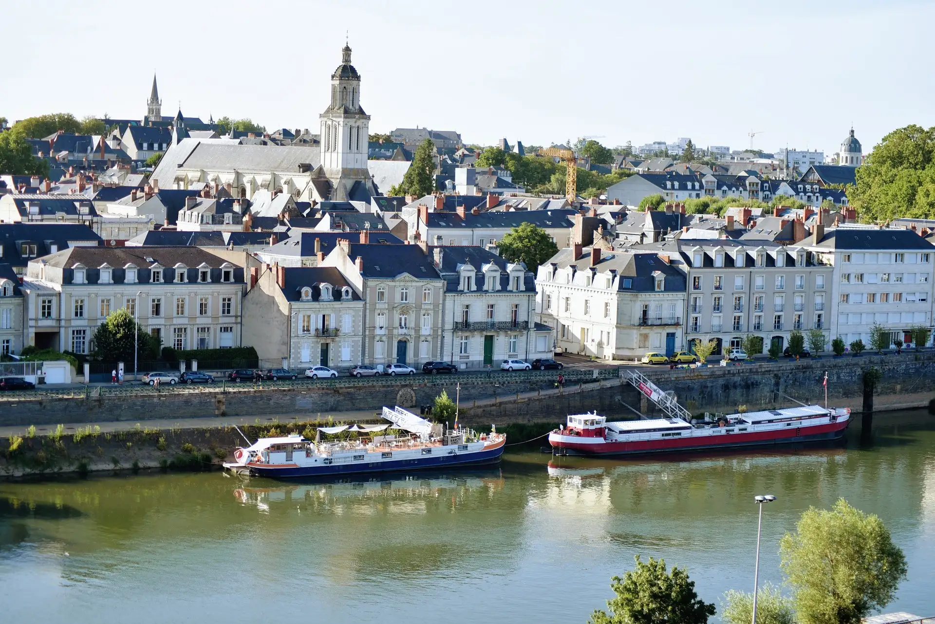 Ville d'Angers, bord de maine
