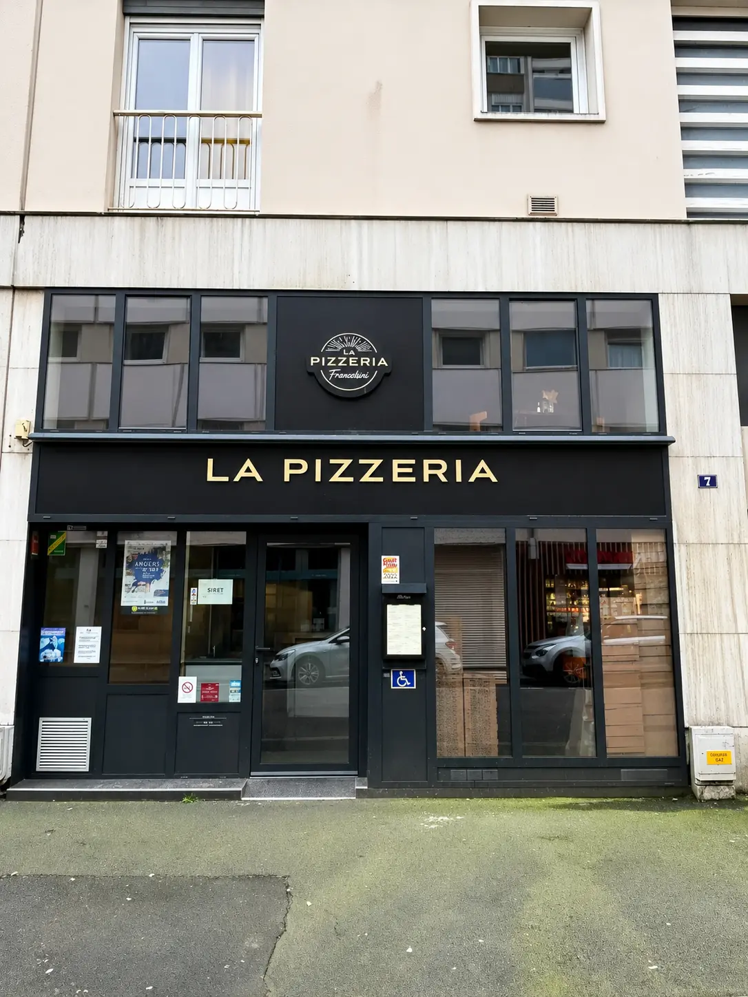 façade du restaurant pizzeria franchesini