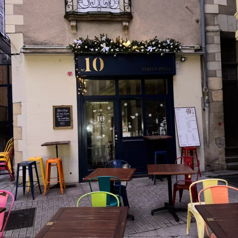 façade de la pizzeria numéro 10 angers