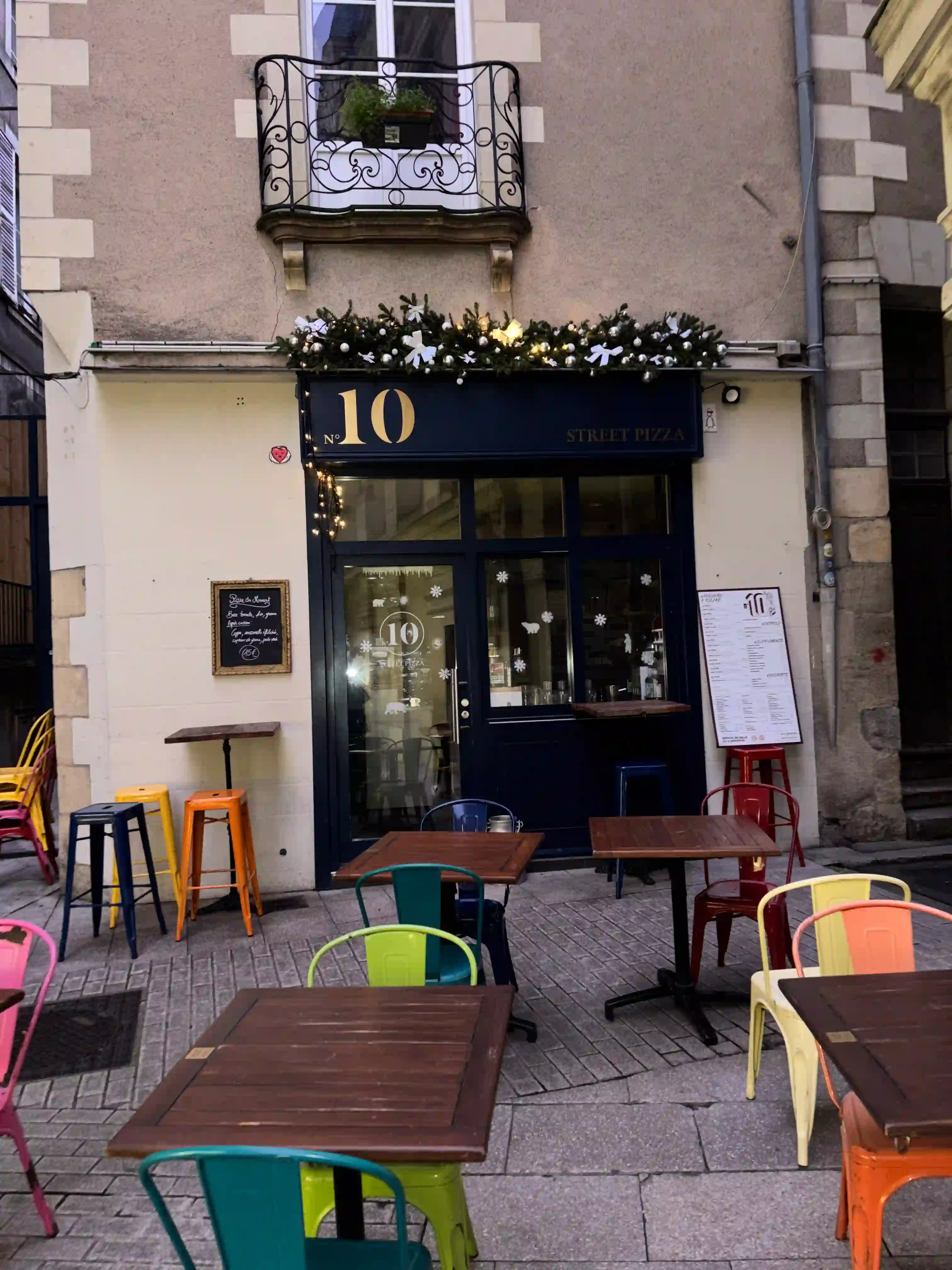 façade de la pizzeria numéro 10 angers