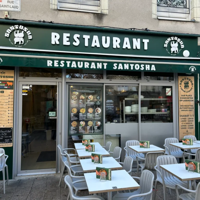 Façade du restaurant Santosha dans like centre ville d'Angers
